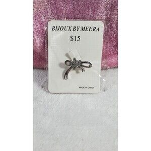 Bijoux By Merra Ribbon Brooch 1 1/8" x 1/4" x 1 1/8" NEW Sealed